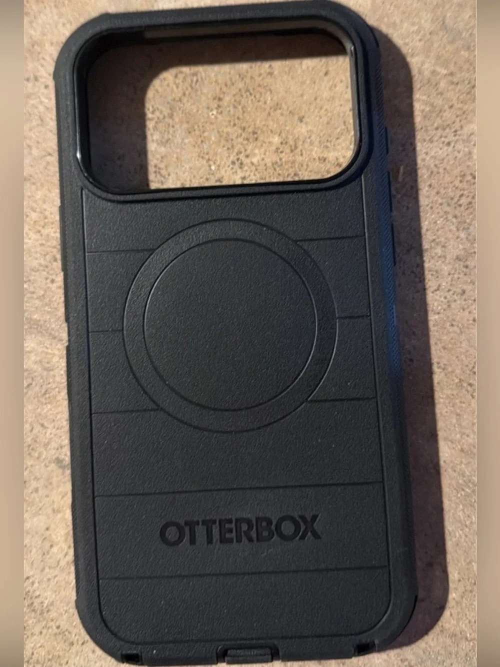 NWOB OtterBox Black MagSafe-Compatible Protective iPhone 17 Pro Max Case